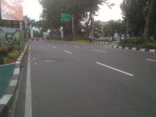 Senyap Kendaraan di Jalan Gerbang Pemuda, Senayan.